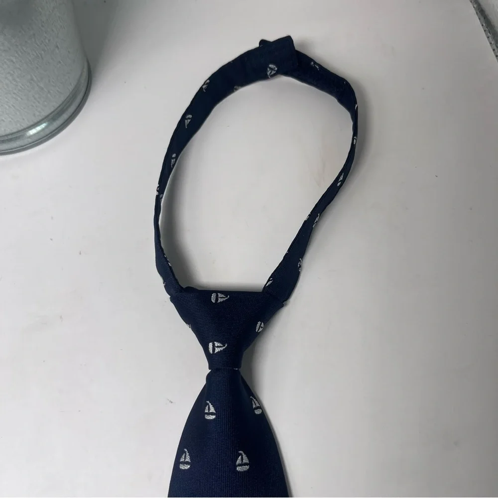 Gymboree child’s Neck Tie Navy‎ with White Sailboats Size 2T-5T